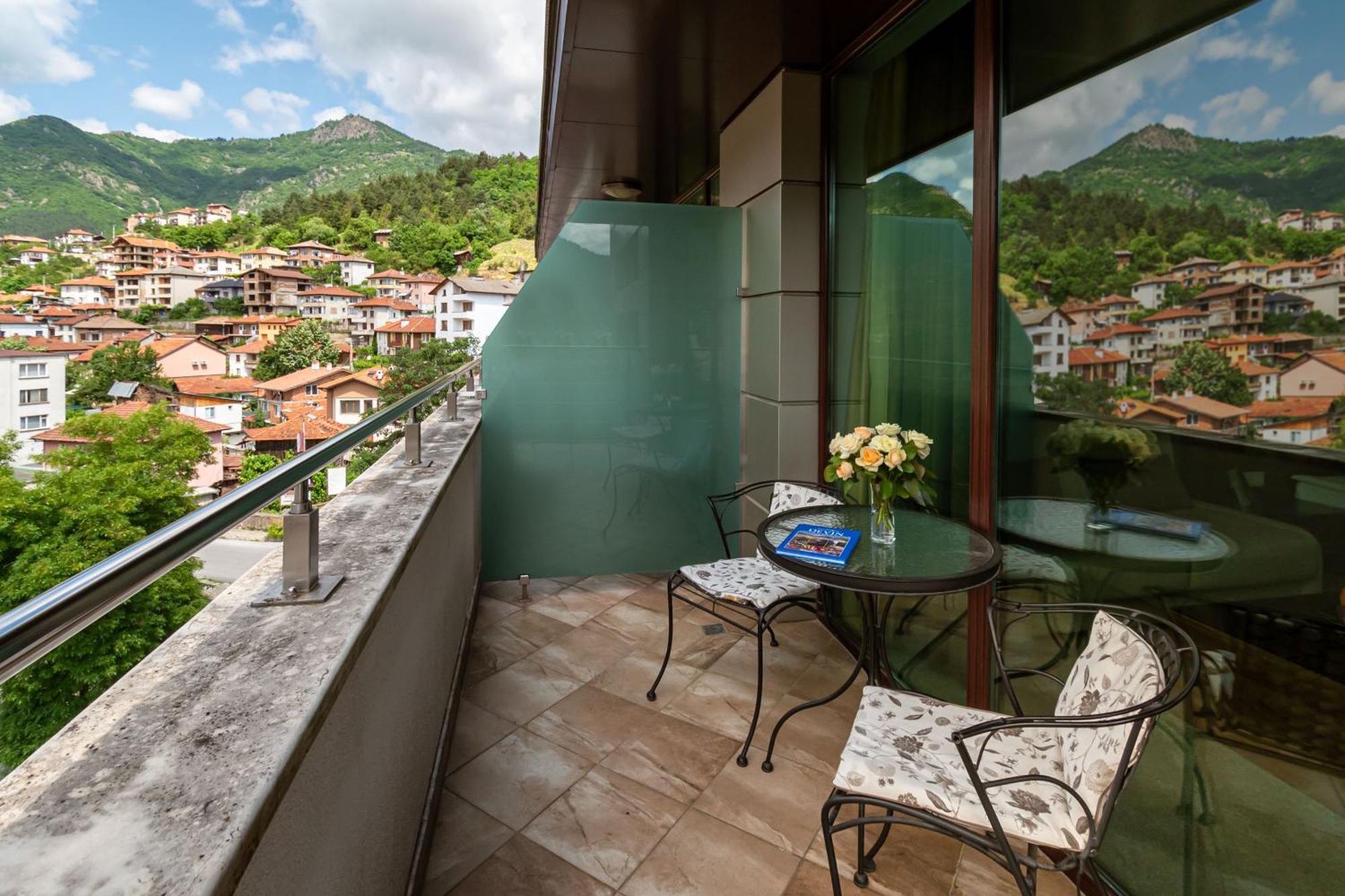 Spa Hotel Persenk Devin Ngoại thất bức ảnh A balcony